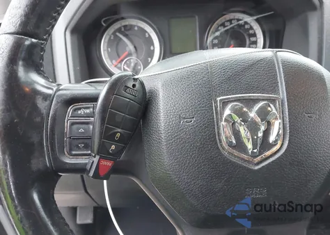 2016 Ram 1500 Big Horn z USA, uszkodzony, nr VIN 1C6RR7GT9GS294042